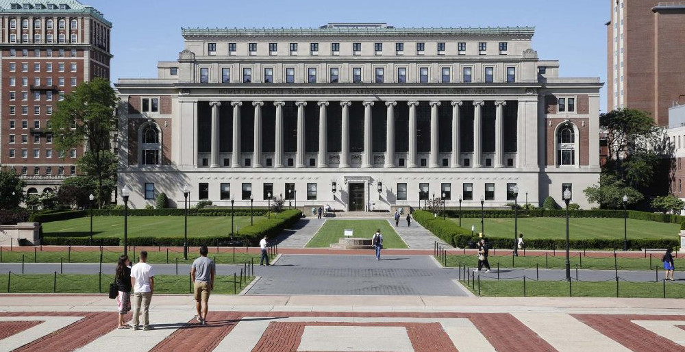 Đại học Columbia thuộc khối Ivy League 